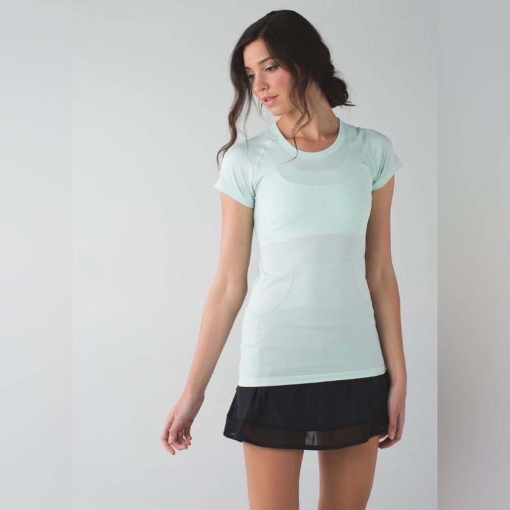lululemon Swiftly Short Sleeve Performance Waist length Crew Shirt